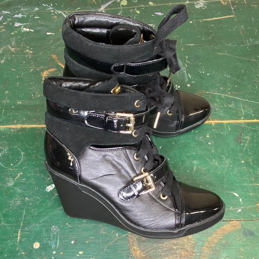 Size 11 Black / Gold Patent Michael Kors Wedge